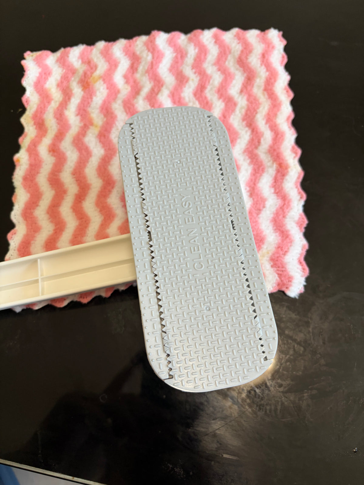 Push-Button Cloth-Grip Cleaner with Adjustable Handle